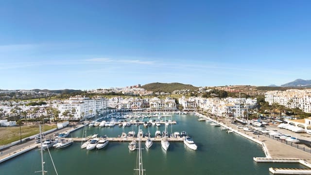 3 chambre Bungalow à vendre à Chullera, Manilva avec piscine garage - 638 000 € (Ref: 9053754)