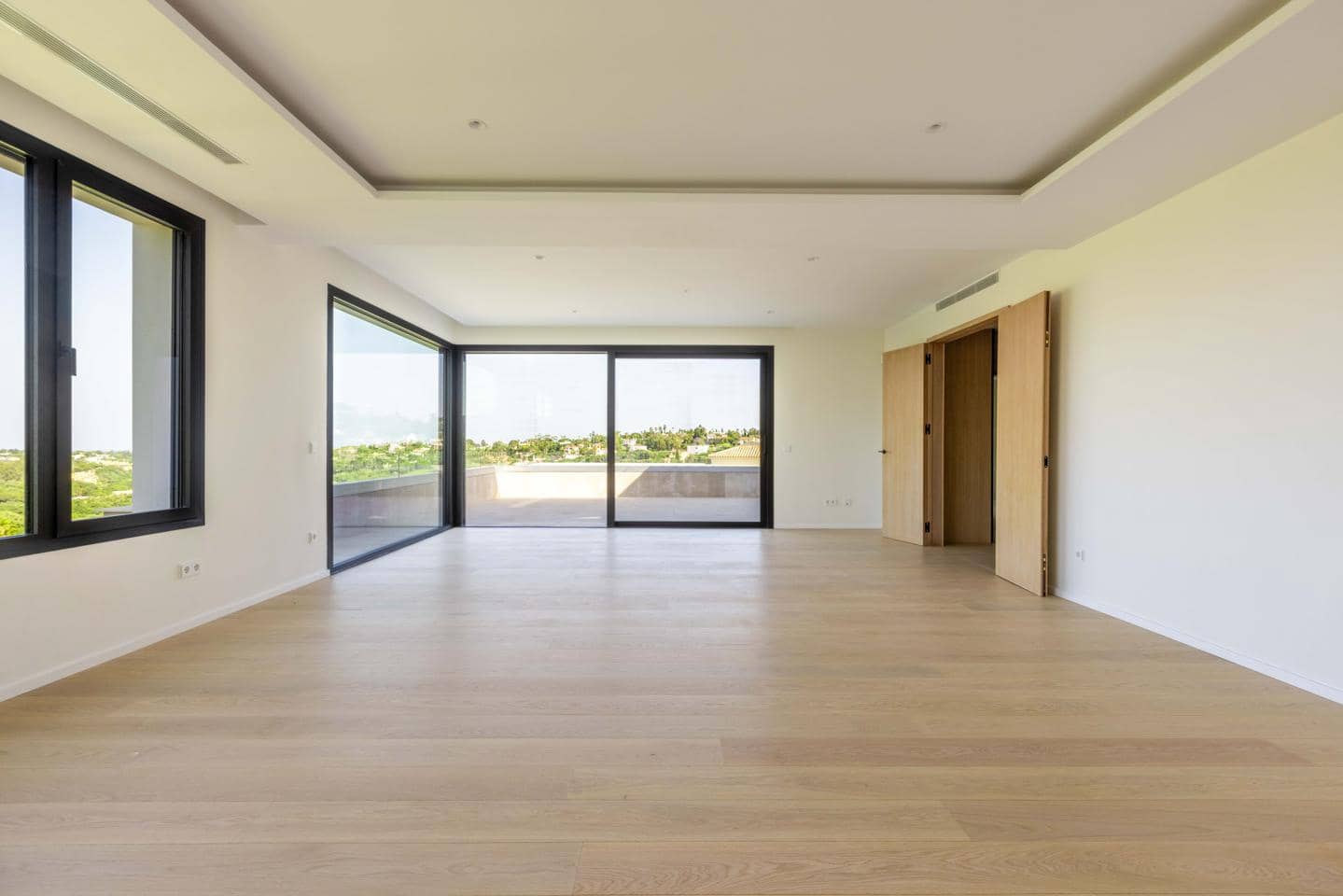 6 soverom Villa til salgs i Sotogrande med svømmebasseng garasje - € 6 975 000 (Ref: 9081010)