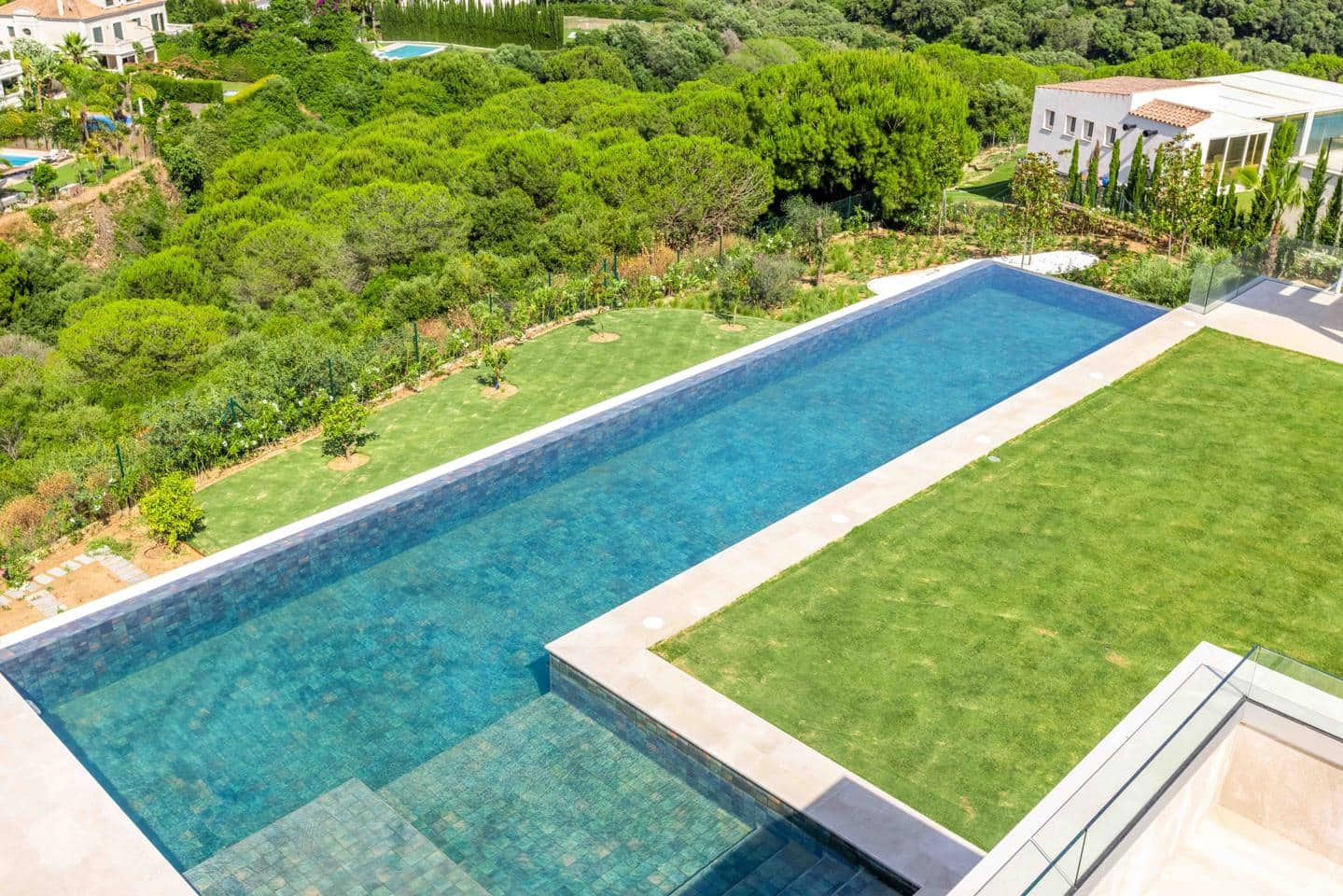 6 soverom Villa til salgs i Sotogrande med svømmebasseng garasje - € 6 975 000 (Ref: 9081010)