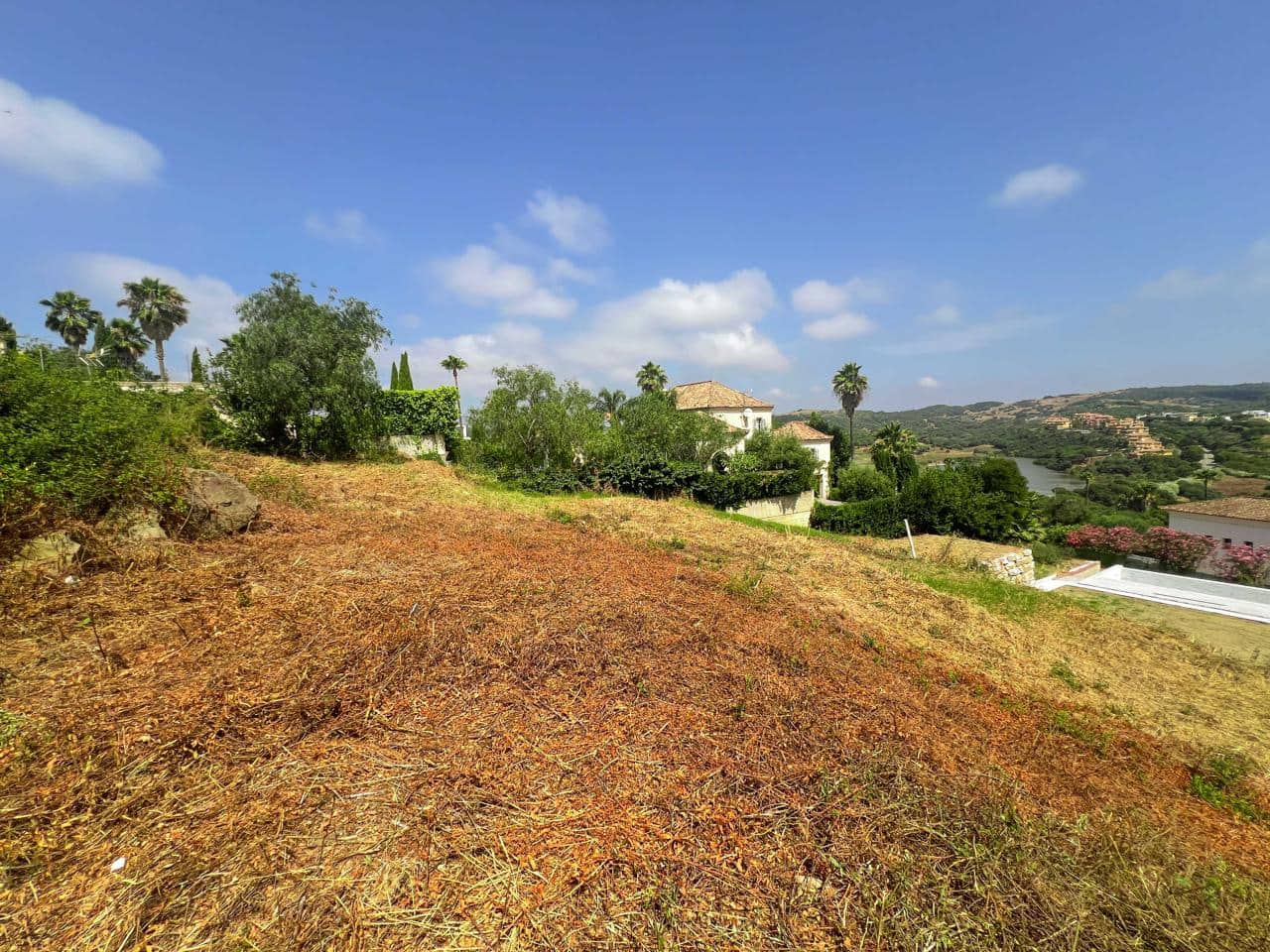 Grunde uden byggetilladelser til salg i Sotogrande - € 350.000 (Ref: 9100217)