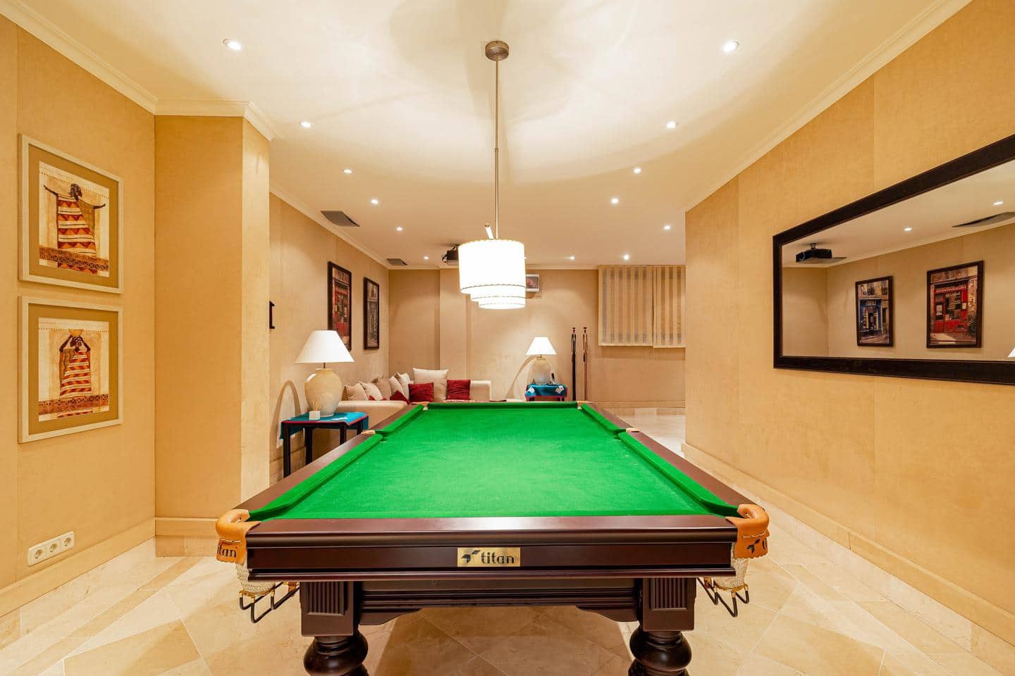 7 soverom Villa til salgs i Benahavis med svømmebasseng garasje - € 6 250 000 (Ref: 9100220)