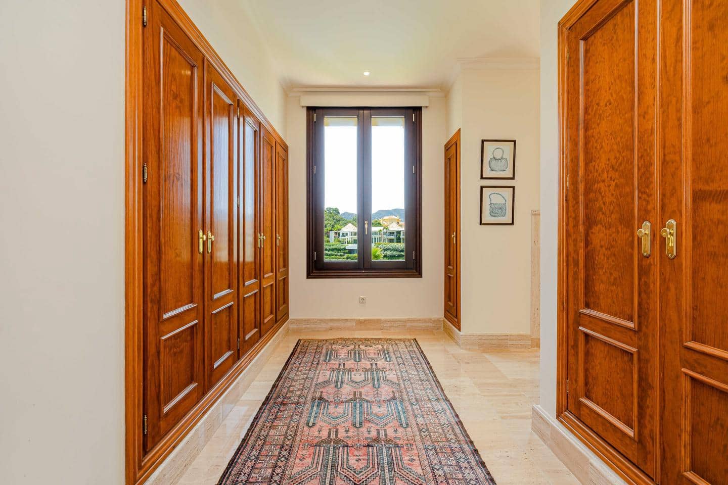 7 soverom Villa til salgs i Benahavis med svømmebasseng garasje - € 6 250 000 (Ref: 9100220)