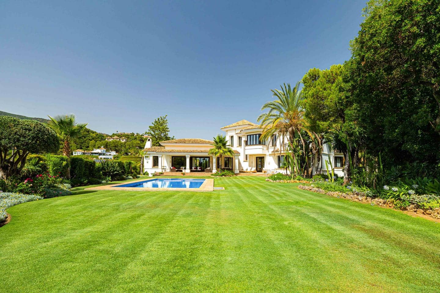 7 soverom Villa til salgs i Benahavis med svømmebasseng garasje - € 6 250 000 (Ref: 9100220)