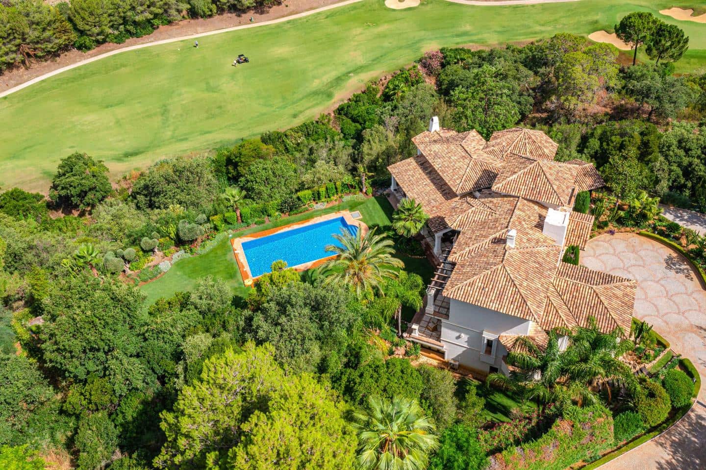 7 soverom Villa til salgs i Benahavis med svømmebasseng garasje - € 6 250 000 (Ref: 9100220)