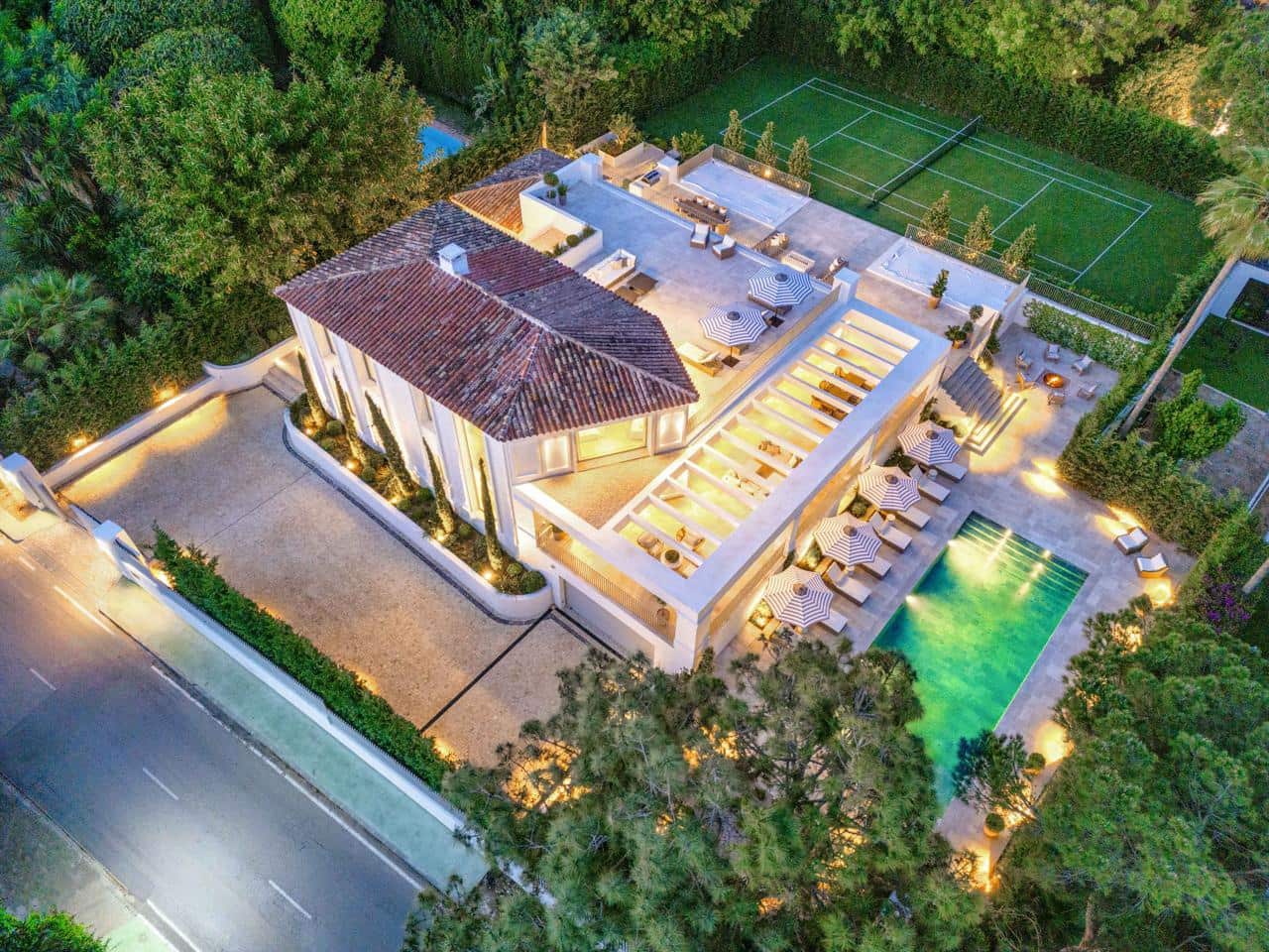6 soveværelse Villa til salg i Marbella med swimmingpool garage - € 8.950.000 (Ref: 9111508)