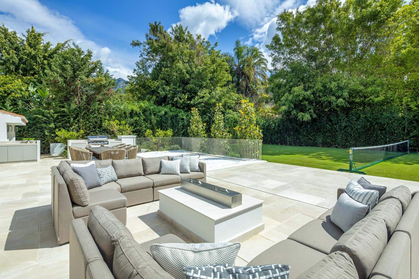 6 soveværelse Villa til salg i Marbella med swimmingpool garage - € 8.950.000 (Ref: 9111508)