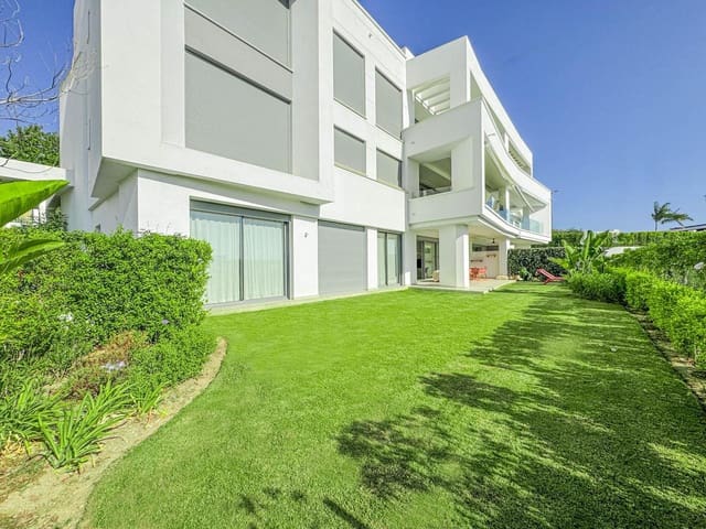 3 chambre Appartement à vendre à Bahía de Marbella, Marbella avec piscine garage - 1 550 000 € (Ref: 9142418)