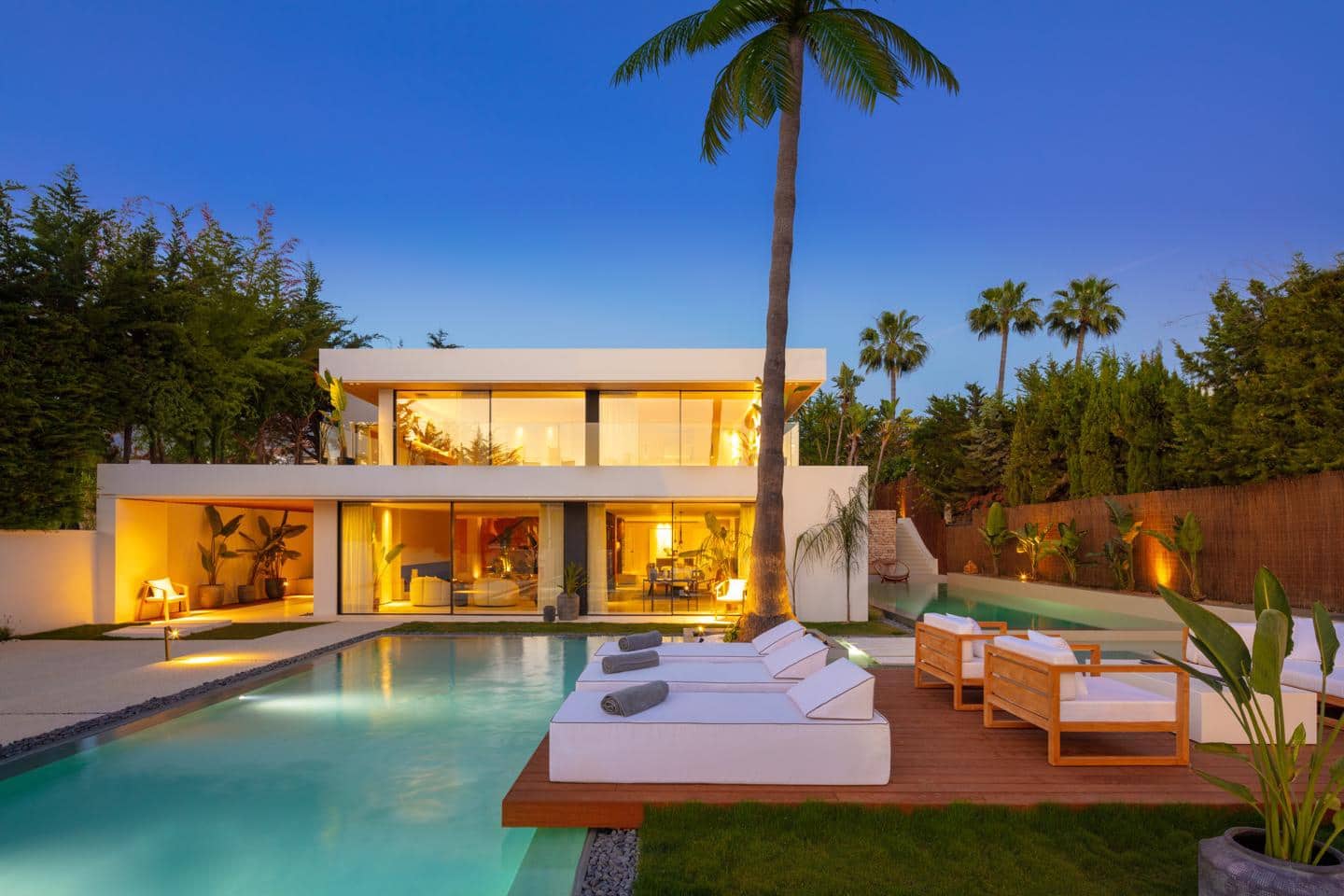 4 slaapkamer Villa te koop in Marbella met zwembad garage - € 3.550.000 (Ref: 9184689)