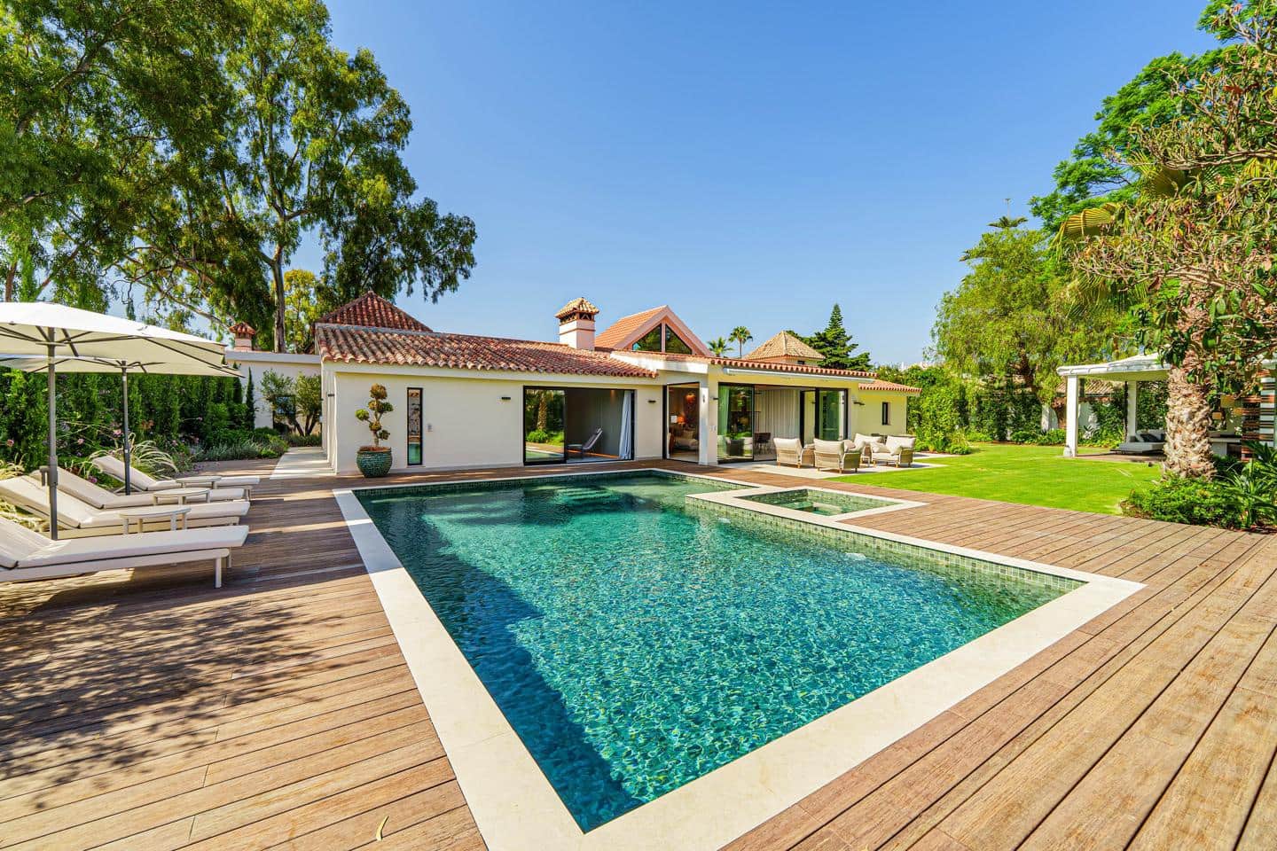 Chalet de 5 habitaciones en Marbella en venta con piscina garaje - 6.500.000 € (Ref: 9187862)