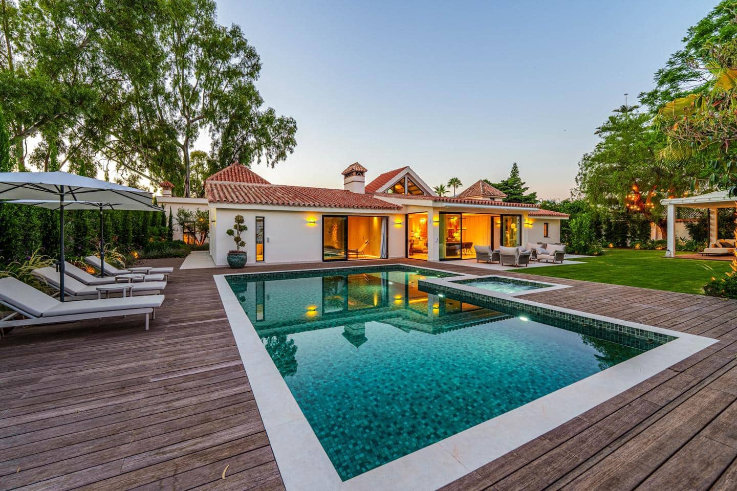 Chalet de 5 habitaciones en Marbella en venta con piscina garaje - 6.500.000 € (Ref: 9187862)