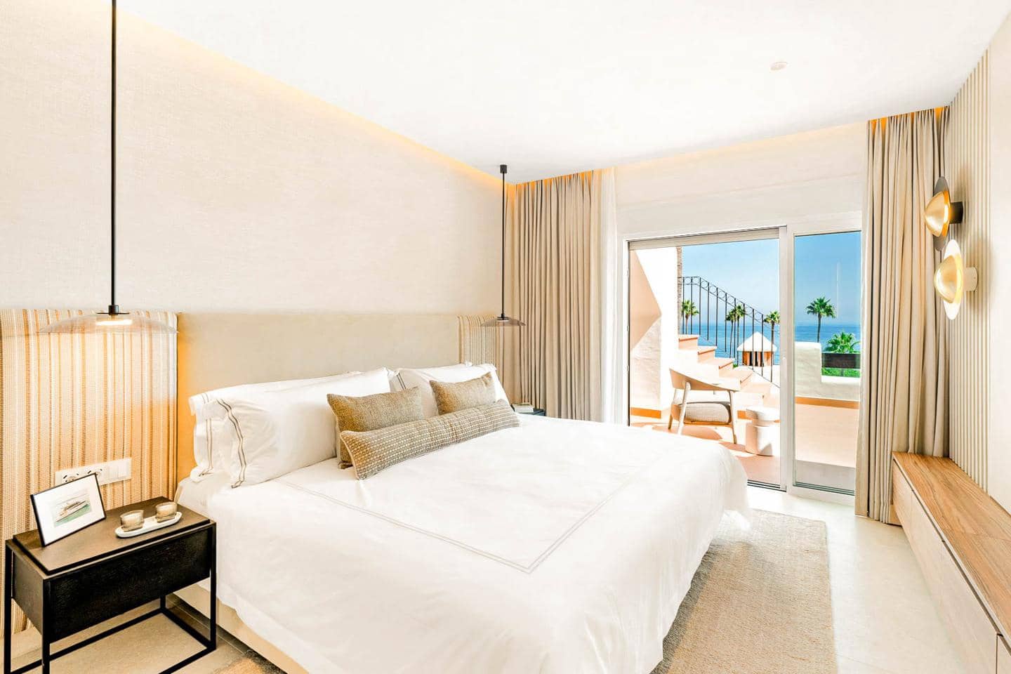 3 makuuhuone Asunto myytävänä paikassa New Golden Mile mukana uima-altaan 
autotalli - 2 995 000 € (Ref: 9207844)