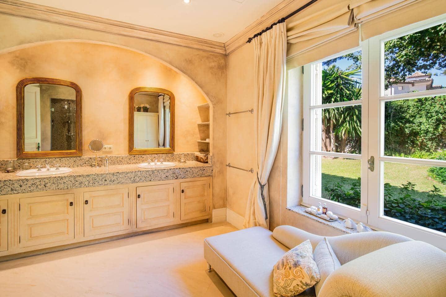 7 chambre Villa/Maison à vendre à Marbella avec piscine garage - 13 800 000 € (Ref: 9216797)