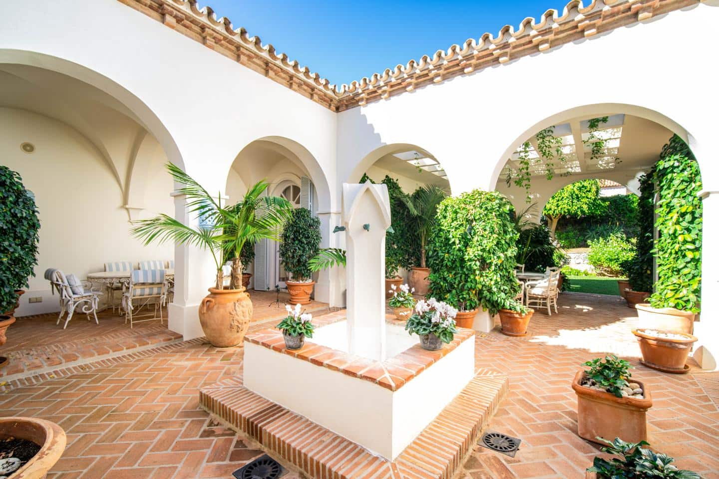 7 chambre Villa/Maison à vendre à Marbella avec piscine garage - 13 800 000 € (Ref: 9216797)