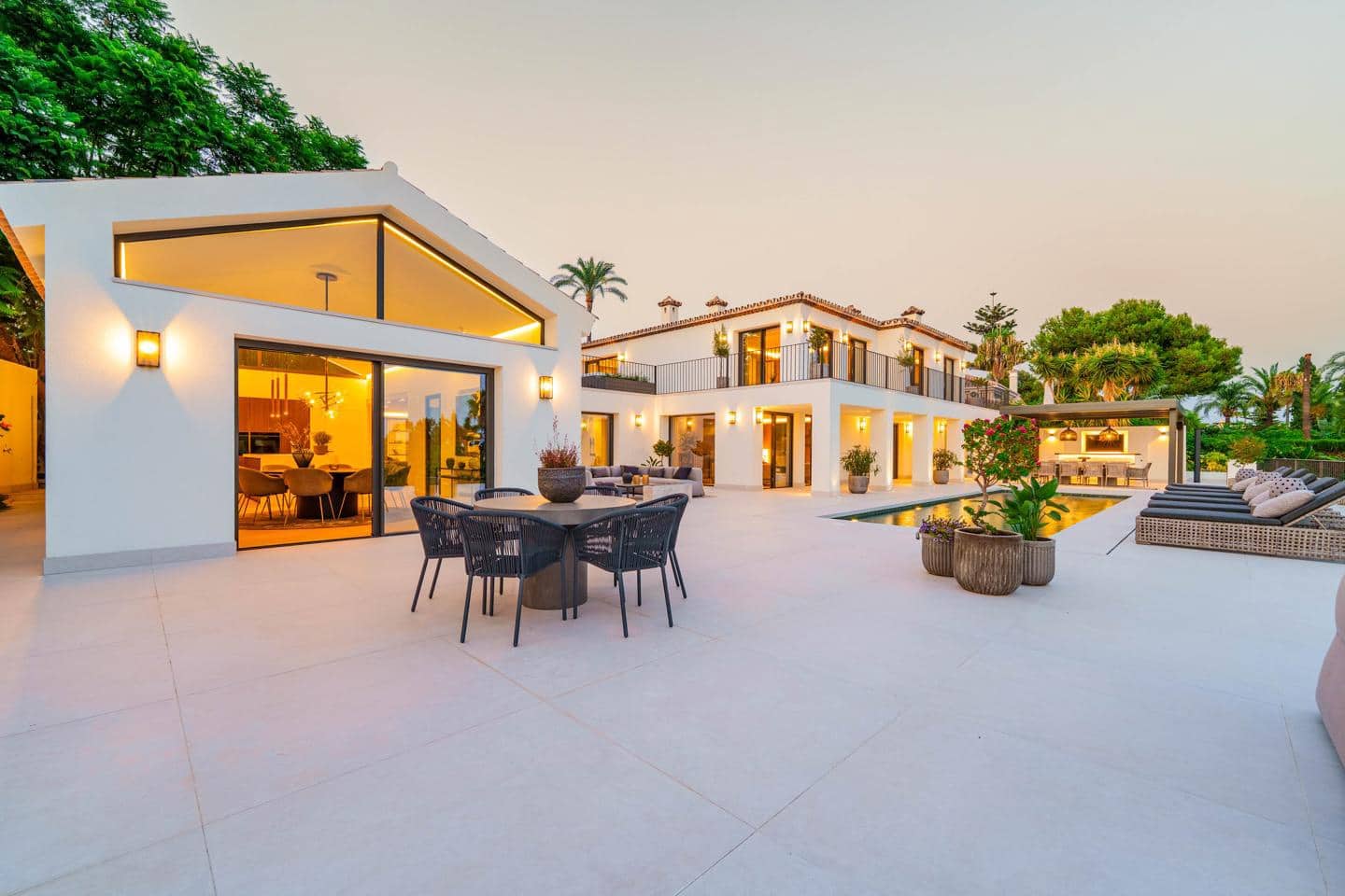 5 slaapkamer Villa te koop in Marbella met zwembad garage - € 7.800.000 (Ref: 9230182)