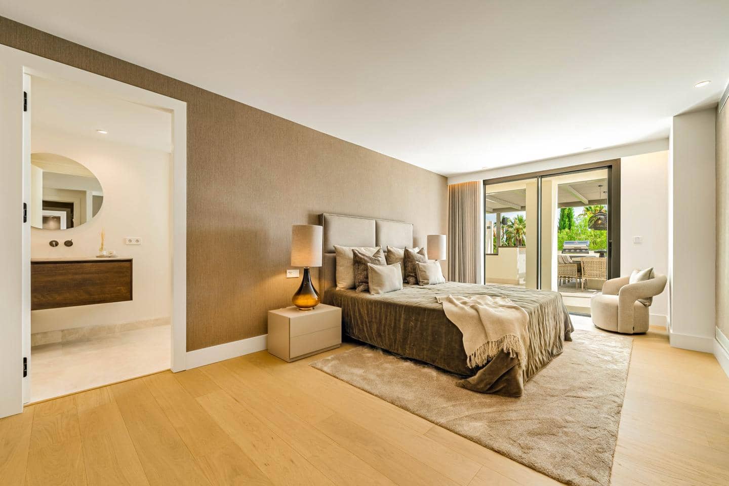 5 slaapkamer Villa te koop in Marbella met zwembad garage - € 7.800.000 (Ref: 9230182)