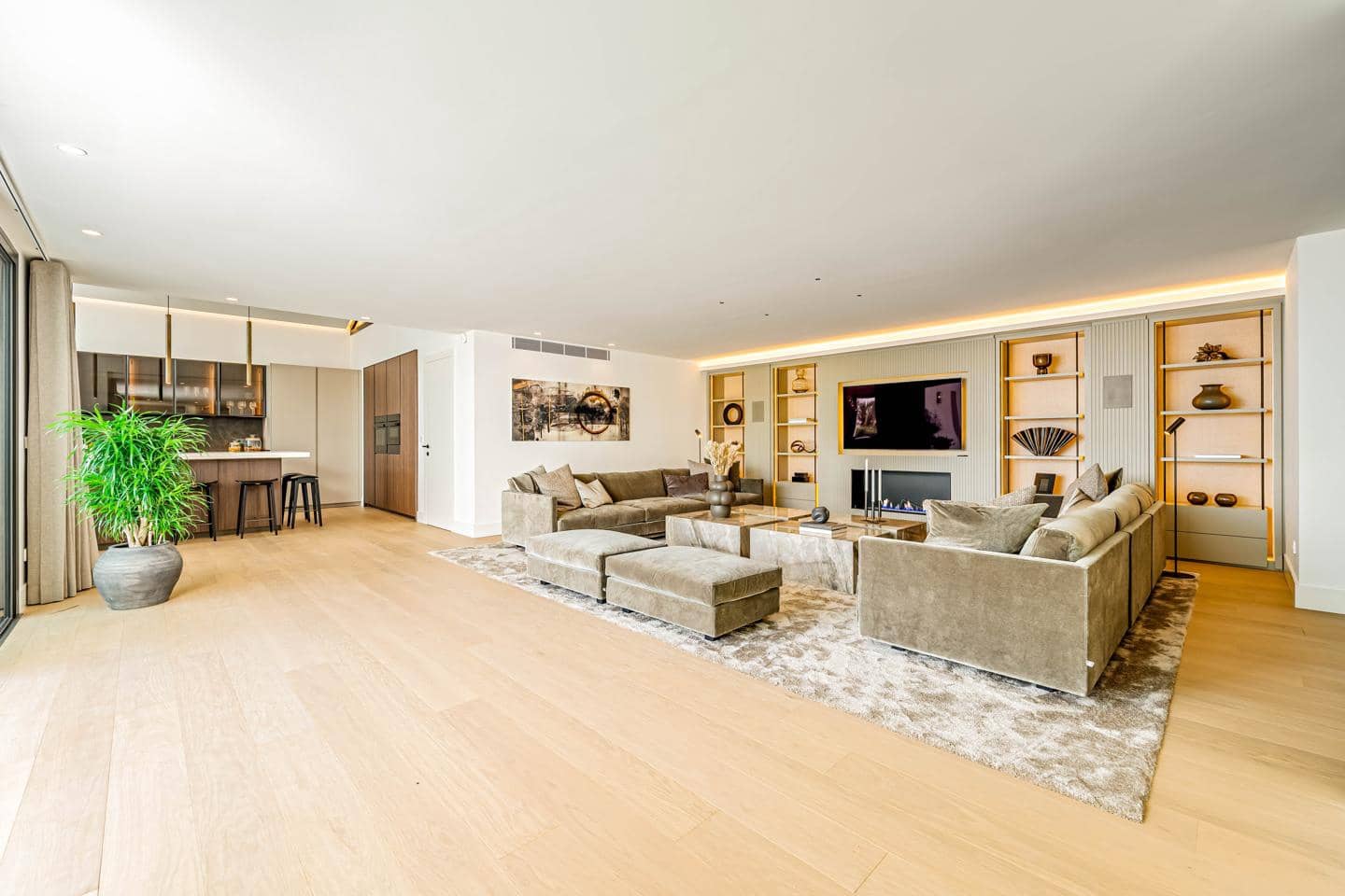 5 slaapkamer Villa te koop in Marbella met zwembad garage - € 7.800.000 (Ref: 9230182)