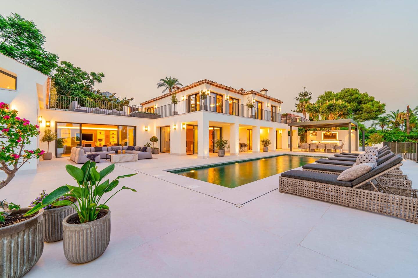 5 slaapkamer Villa te koop in Marbella met zwembad garage - € 7.800.000 (Ref: 9230182)