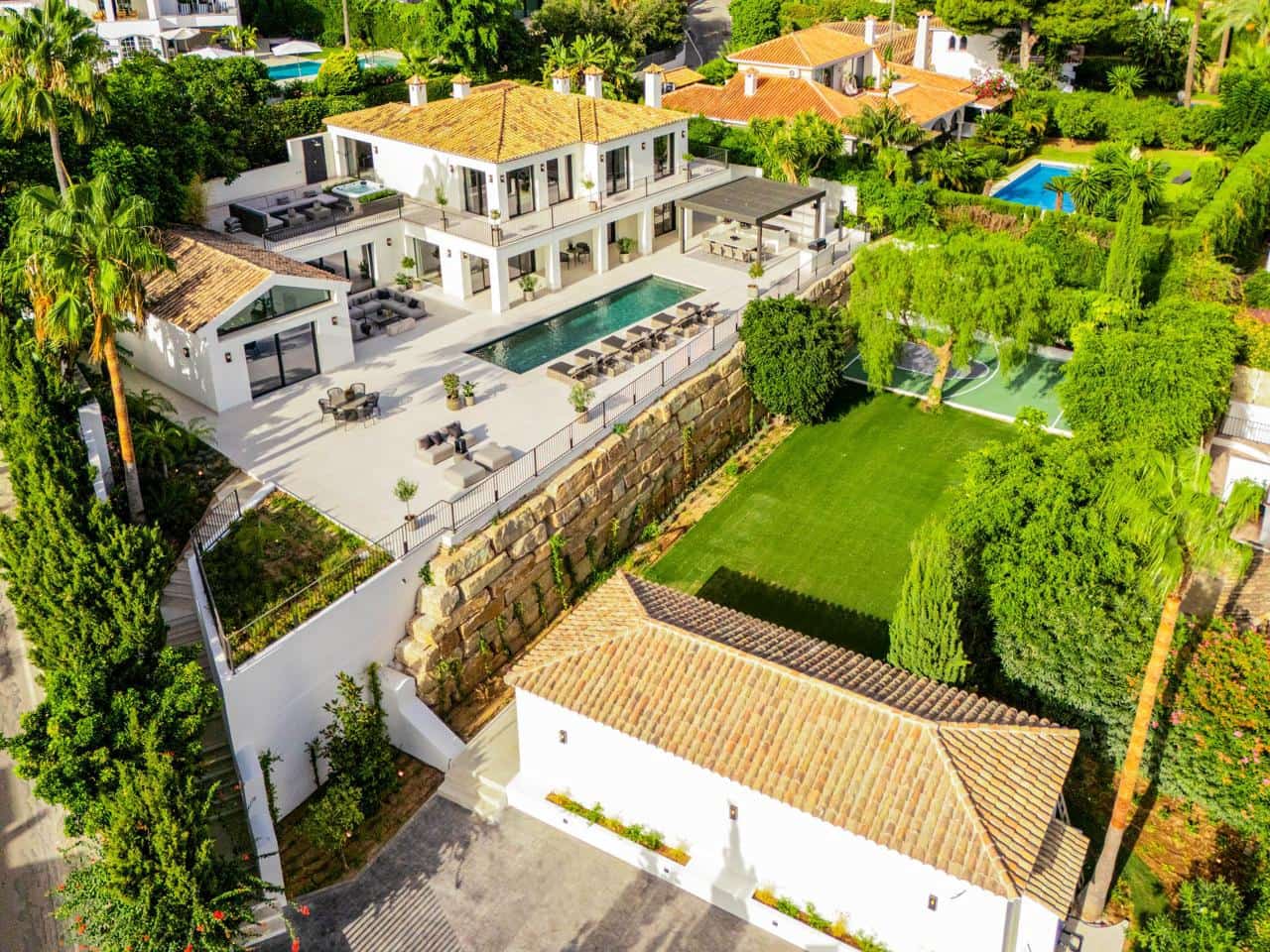 5 slaapkamer Villa te koop in Marbella met zwembad garage - € 7.800.000 (Ref: 9230182)