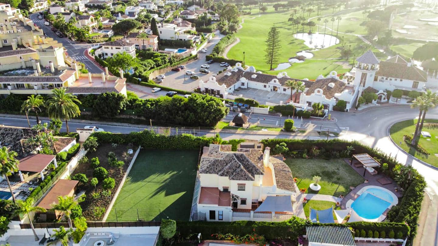 6 slaapkamer Villa te koop in Marbella met zwembad garage - € 2.525.000 (Ref: 9230237)