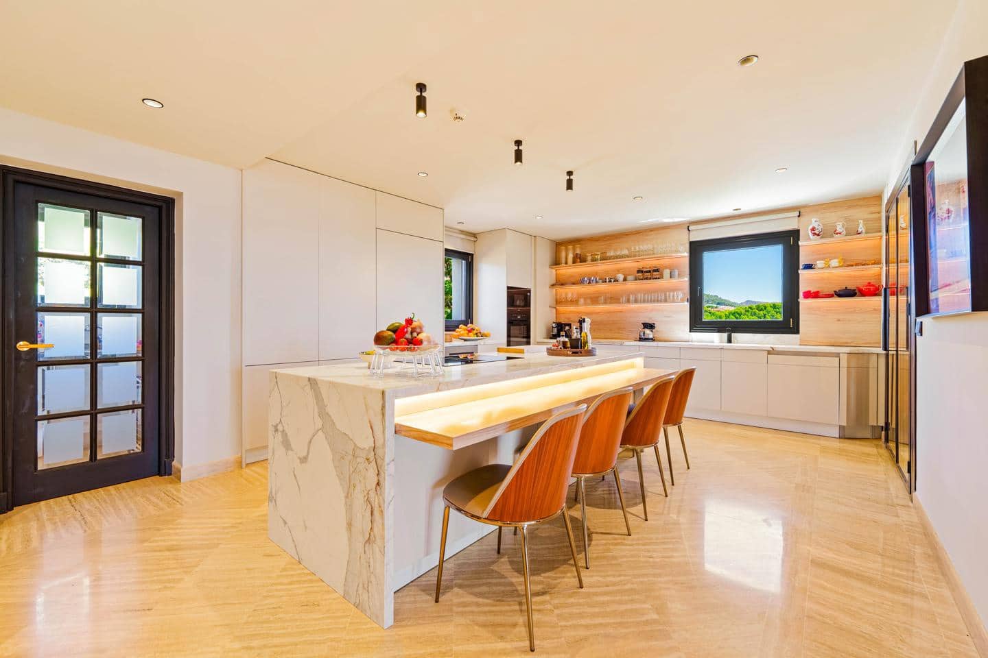 Piso de 4 habitaciones en Marbella en venta con piscina garaje - 3.695.000 € (Ref: 9247900)