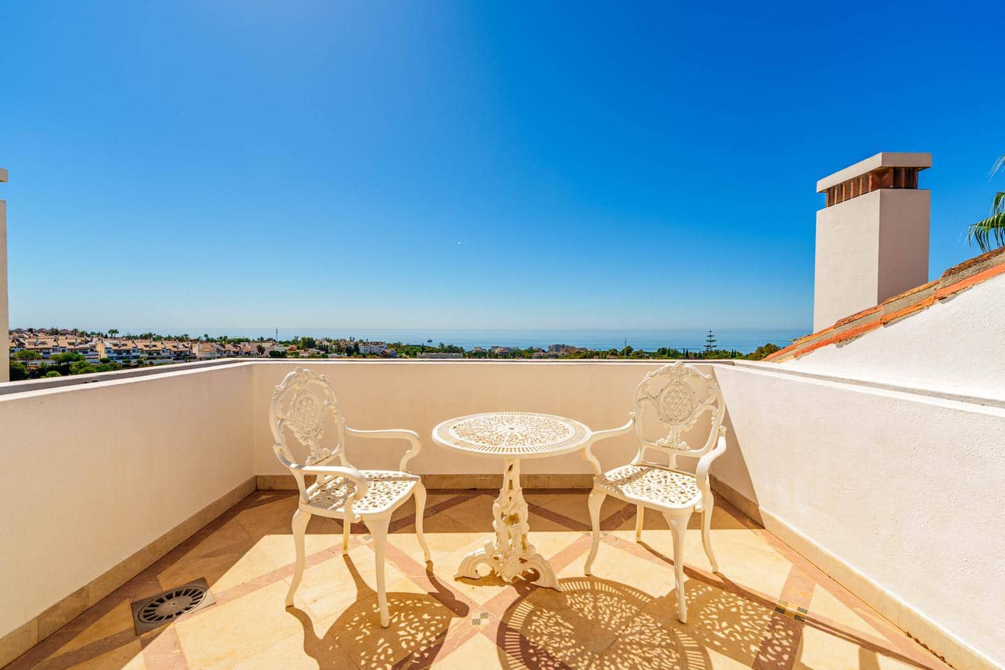 Piso de 4 habitaciones en Marbella en venta con piscina garaje - 3.695.000 € (Ref: 9247900)