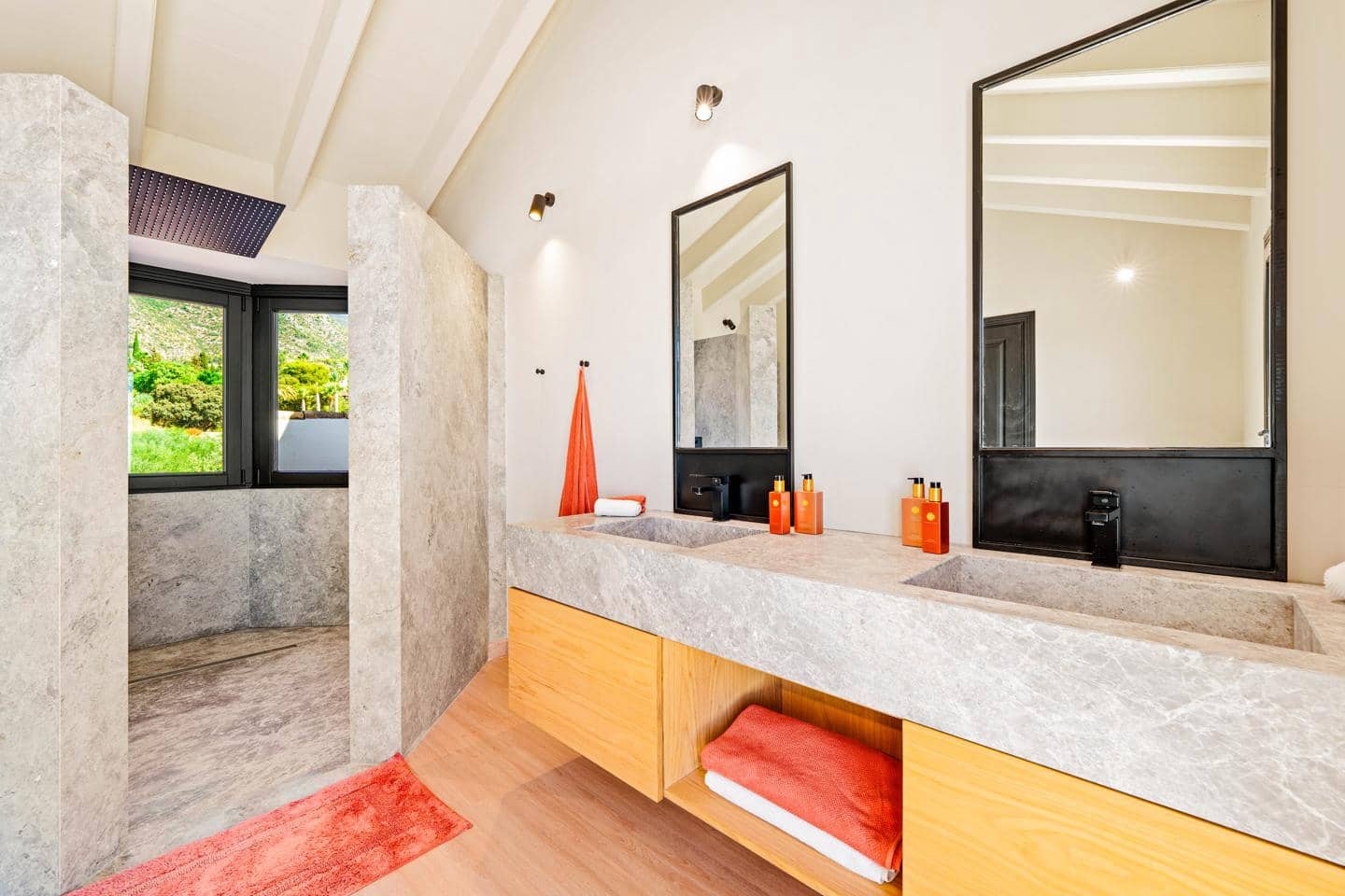 Piso de 4 habitaciones en Marbella en venta con piscina garaje - 3.695.000 € (Ref: 9247900)