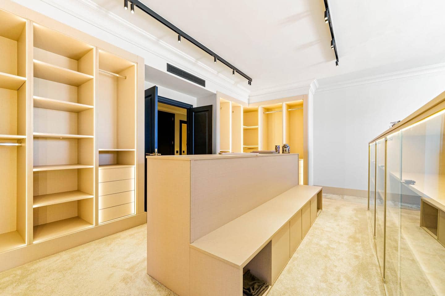 Piso de 4 habitaciones en Marbella en venta con piscina garaje - 3.695.000 € (Ref: 9247900)