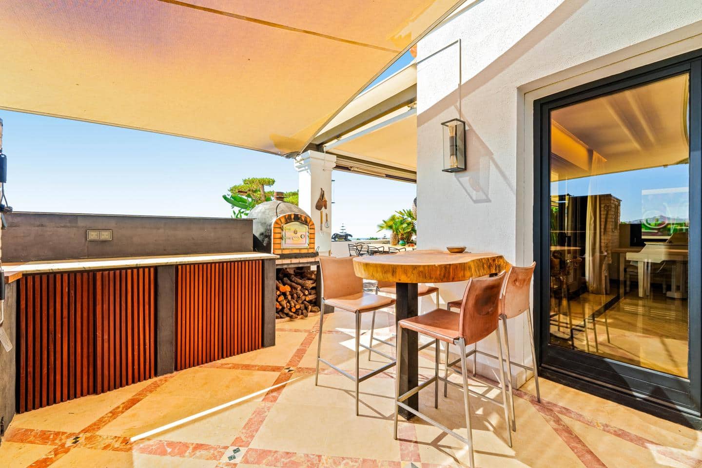 Piso de 4 habitaciones en Marbella en venta con piscina garaje - 3.695.000 € (Ref: 9247900)