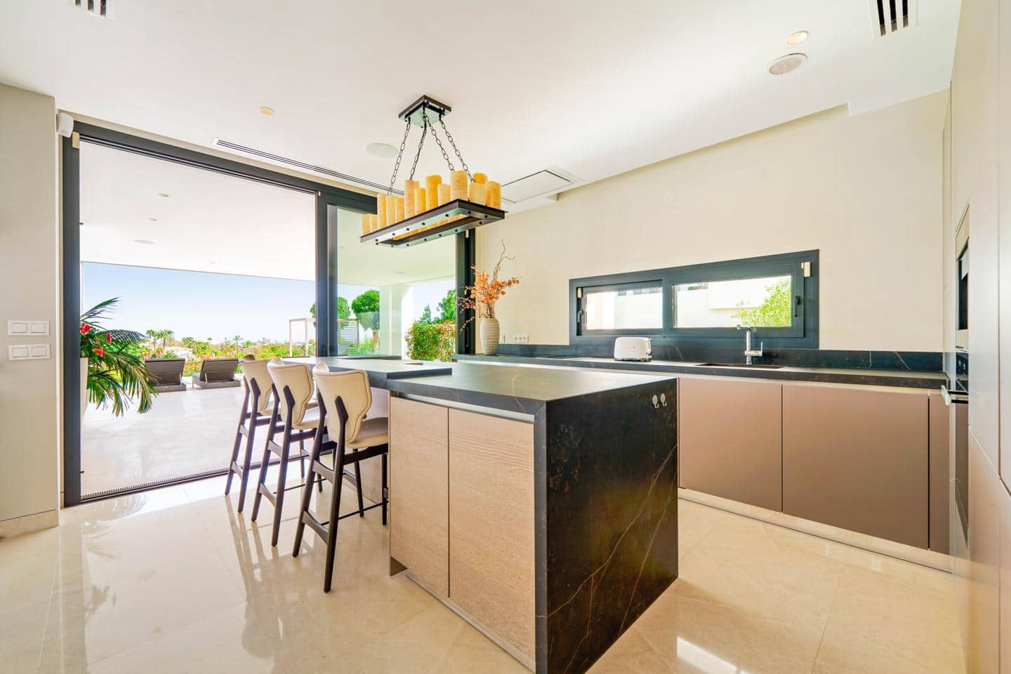 5 slaapkamer Villa te koop in Marbella met zwembad garage - € 4.995.000 (Ref: 9255944)