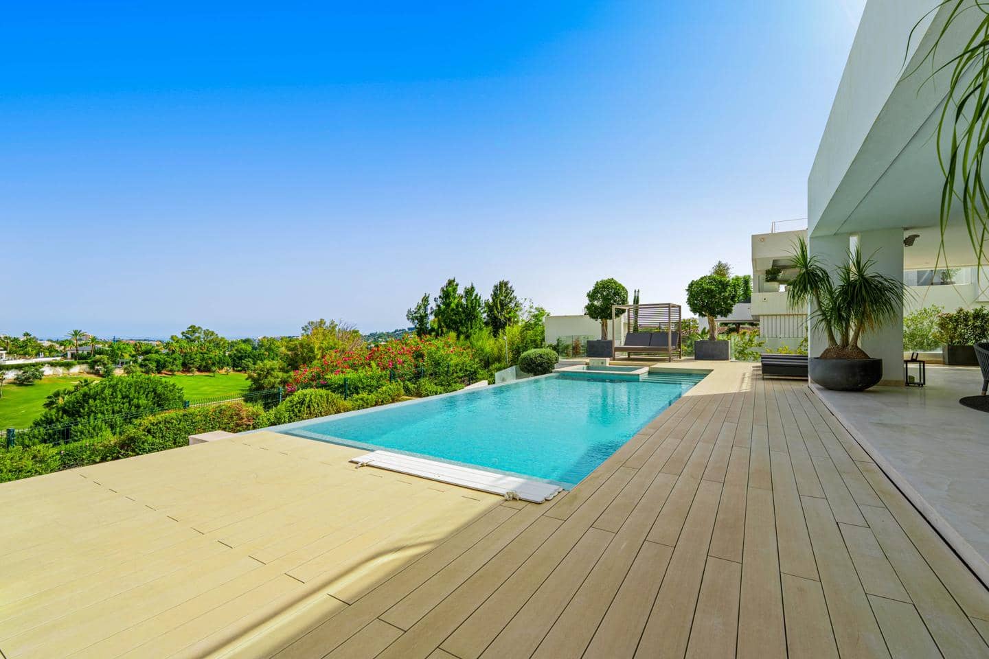 5 slaapkamer Villa te koop in Marbella met zwembad garage - € 4.995.000 (Ref: 9255944)