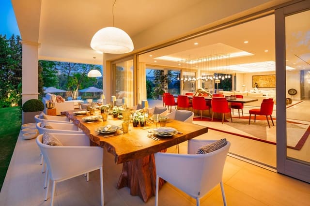 6 soverom Villa til salgs i Aloha Golf, Marbella med svømmebasseng garasje - € 10 900 000 (Ref: 9255945)