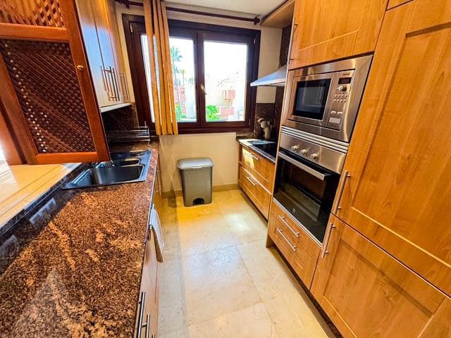 2 chambre Appartement à vendre à Punta Plata, Estepona avec piscine garage - 605 000 € (Ref: 9263852)