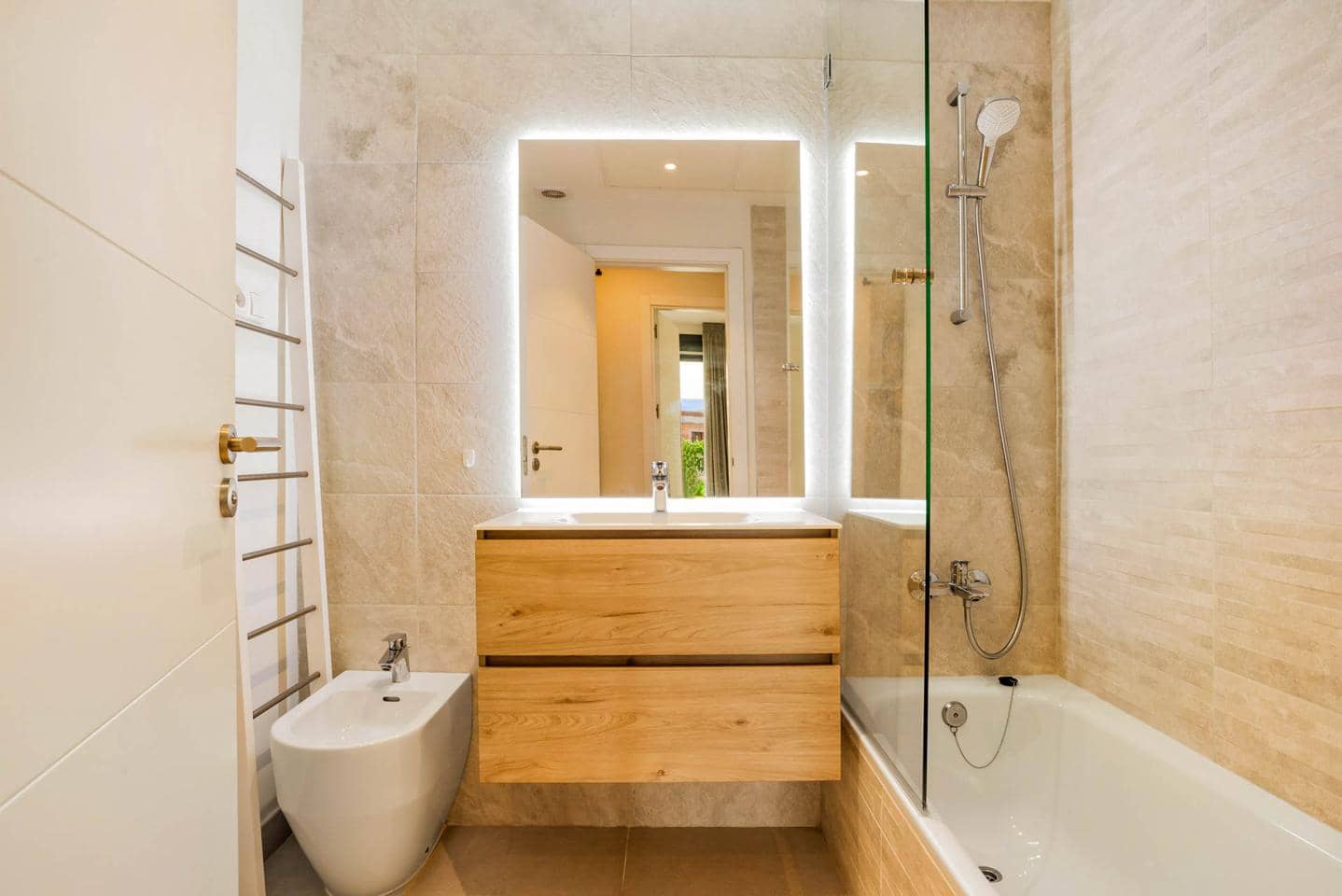 2 quarto Apartamento para venda em Estepona com piscina garagem - 495 000 € (Ref: 9297485)