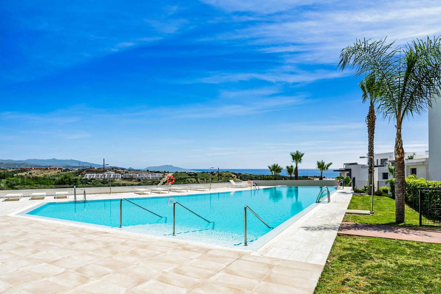 2 quarto Apartamento para venda em Estepona com piscina garagem - 495 000 € (Ref: 9297485)