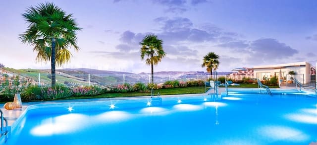 Piso de 3 habitaciones en La Duquesa / Puerto de la Duquesa, Manilva en venta con piscina garaje - 327.000 € (Ref: 9410032)