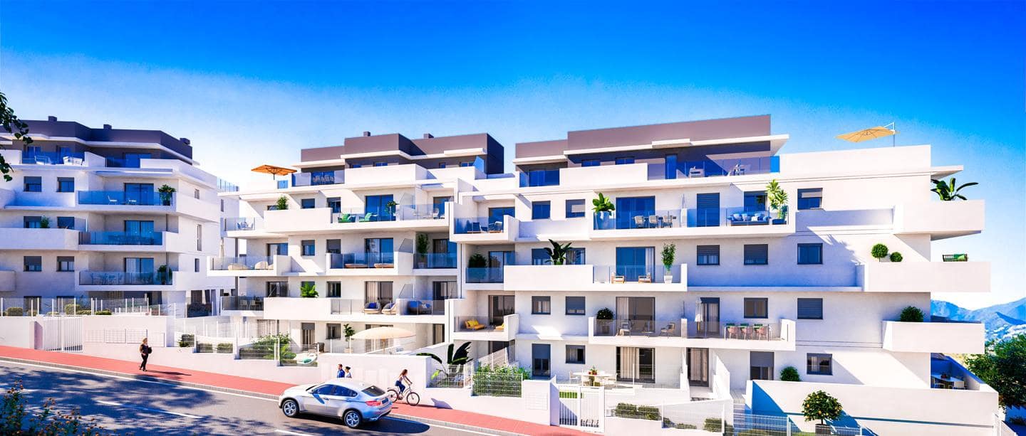 Piso de 3 habitaciones en Manilva en venta con piscina garaje - 327.000 € (Ref: 9410032)