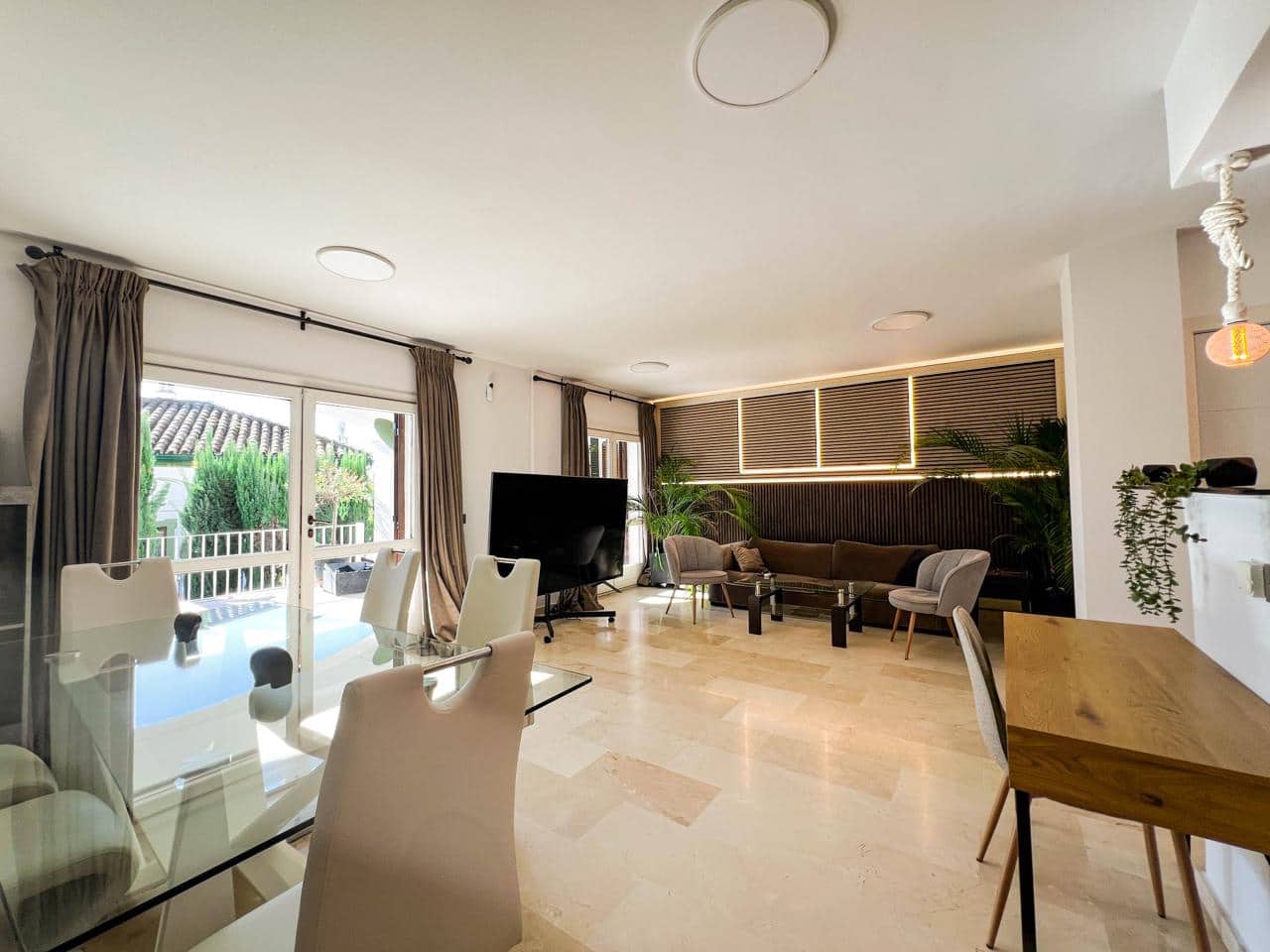 Chalet de 6 habitaciones en Marbella en venta con piscina garaje - 1.600.000 € (Ref: 9410187)