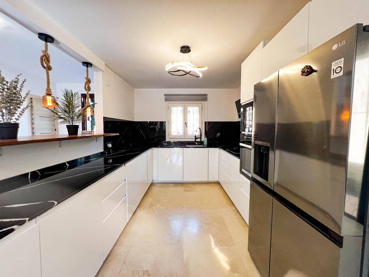 Chalet de 6 habitaciones en Marbella en venta con piscina garaje - 1.600.000 € (Ref: 9410187)