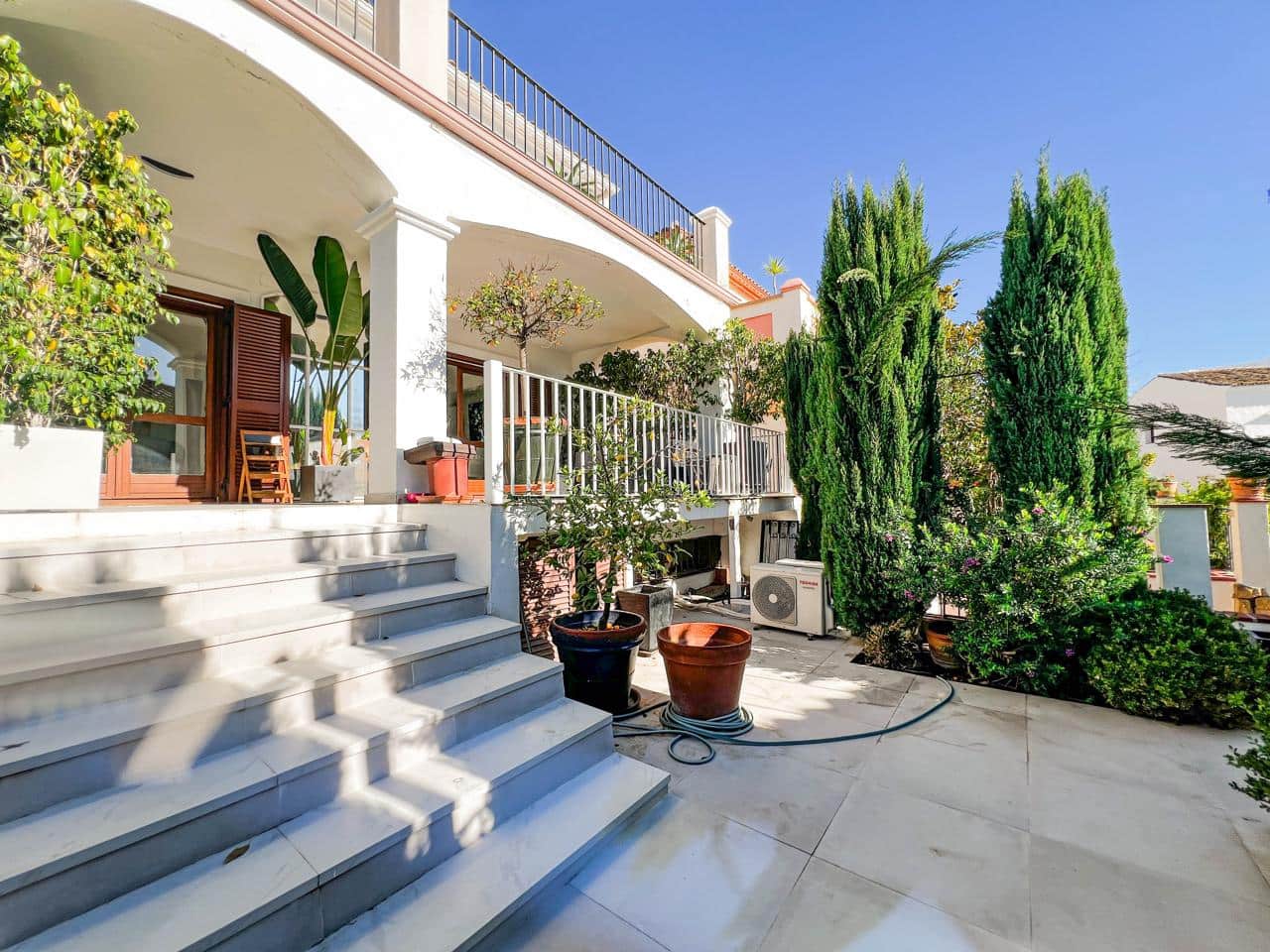 Chalet de 6 habitaciones en Marbella en venta con piscina garaje - 1.600.000 € (Ref: 9410187)