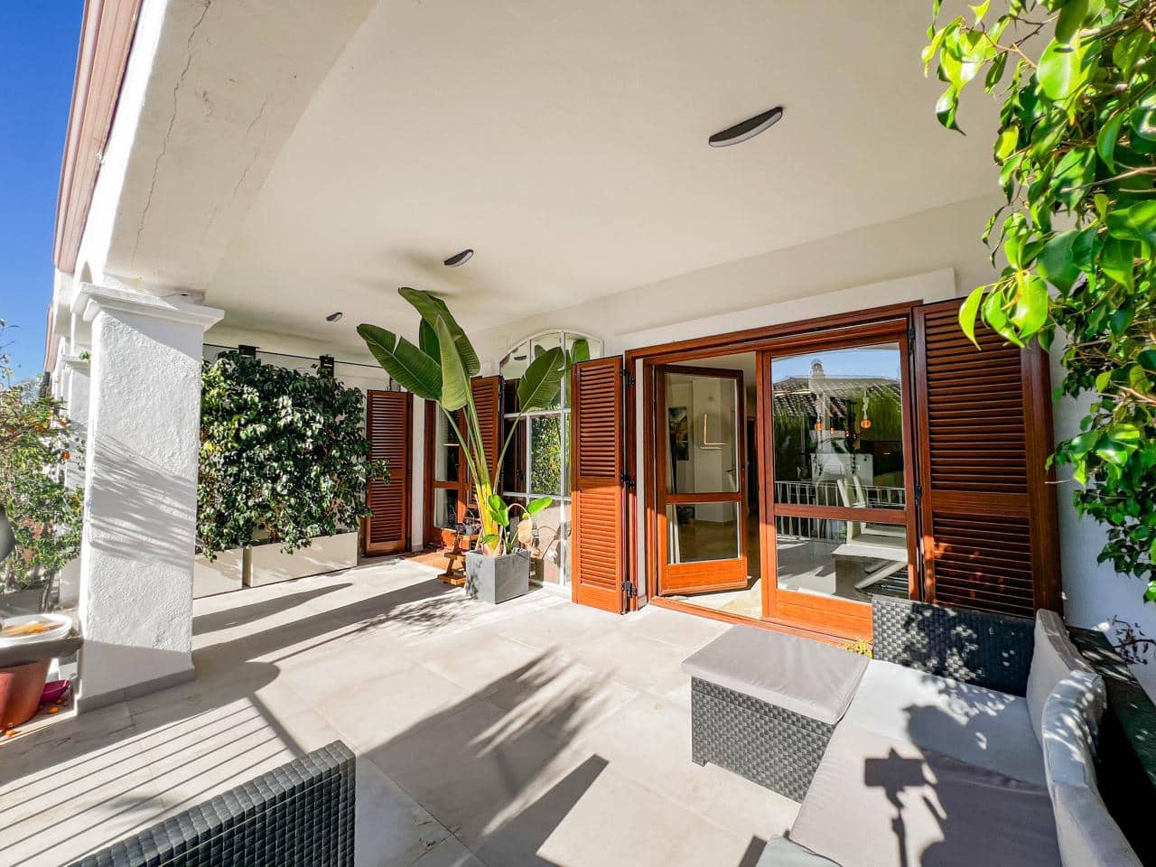 Chalet de 6 habitaciones en Marbella en venta con piscina garaje - 1.600.000 € (Ref: 9410187)