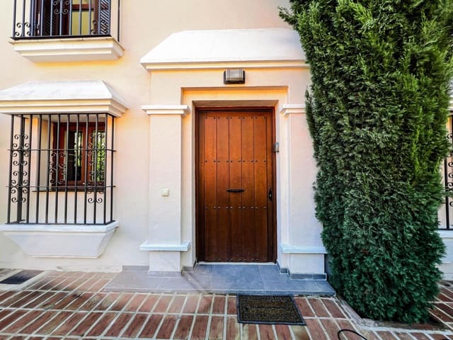 6 soverom Villa til salgs i La Carolina - Guadalpín, Marbella med svømmebasseng garasje - € 1 600 000 (Ref: 9410187)