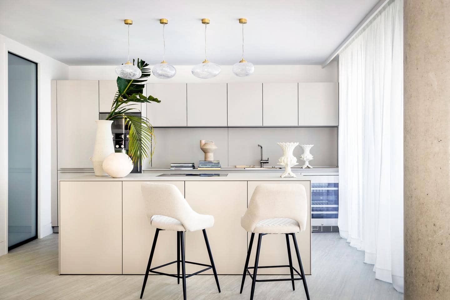 3 bedroom Flat for sale in Estepona with pool garage - € 2,950,000 (Ref: 9410292)