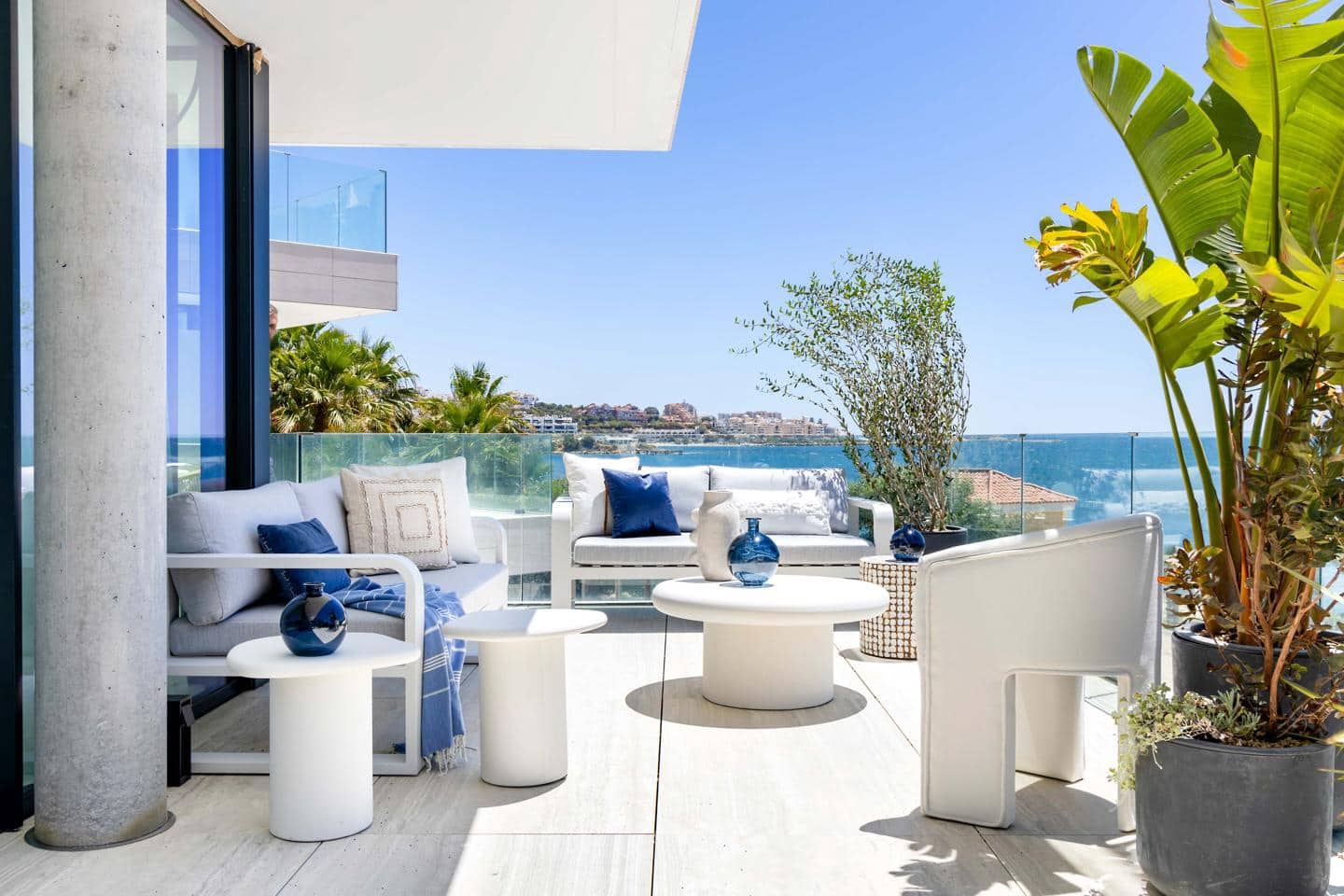 3 bedroom Flat for sale in Estepona with pool garage - € 2,950,000 (Ref: 9410292)