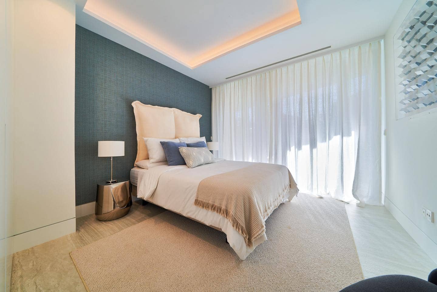 2 makuuhuone Asunto myytävänä paikassa Estepona mukana uima-altaan 
autotalli - 995 000 € (Ref: 9410293)