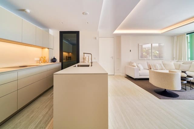 2 makuuhuone Asunto myytävänä paikassa Guadalobón, Estepona mukana uima-altaan 
autotalli - 995 000 € (Ref: 9410293)