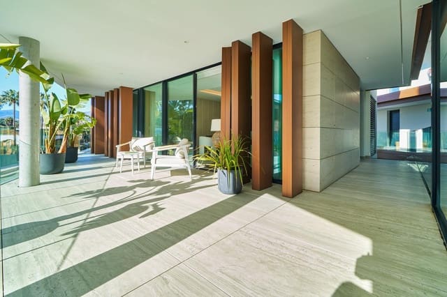 2 makuuhuone Asunto myytävänä paikassa Guadalobón, Estepona mukana uima-altaan 
autotalli - 995 000 € (Ref: 9410293)