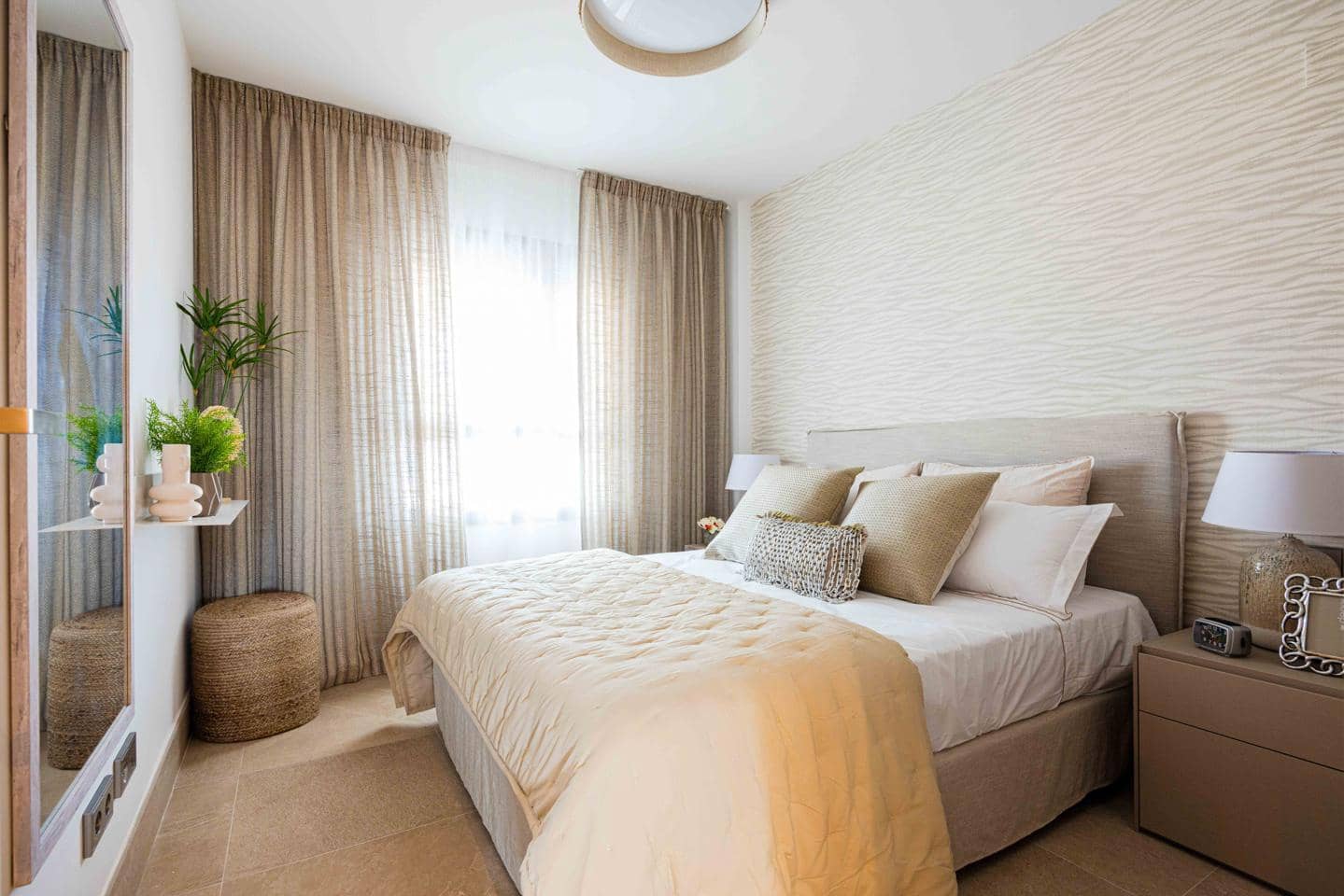 2 soverom Leilighet til salgs i Casares med svømmebasseng garasje - € 385 000 (Ref: 9412767)