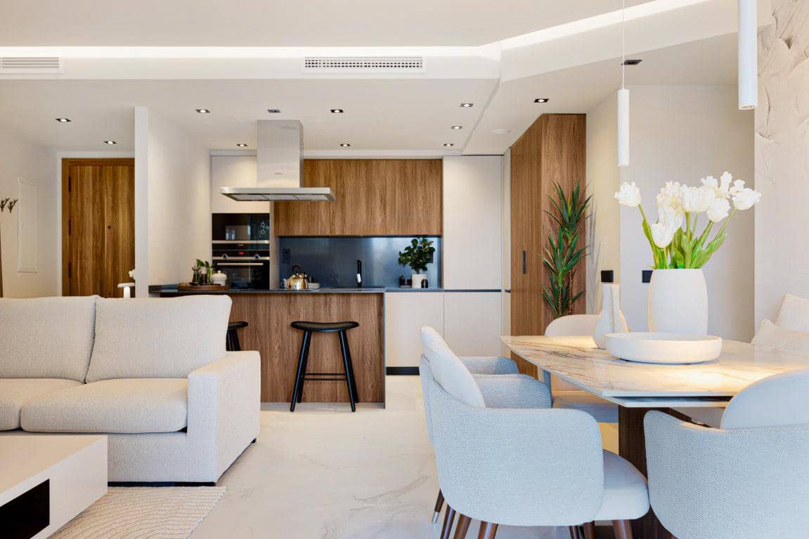 4 bedroom Flat for sale in Marbella with pool garage - € 1,490,000 (Ref: 9412878)