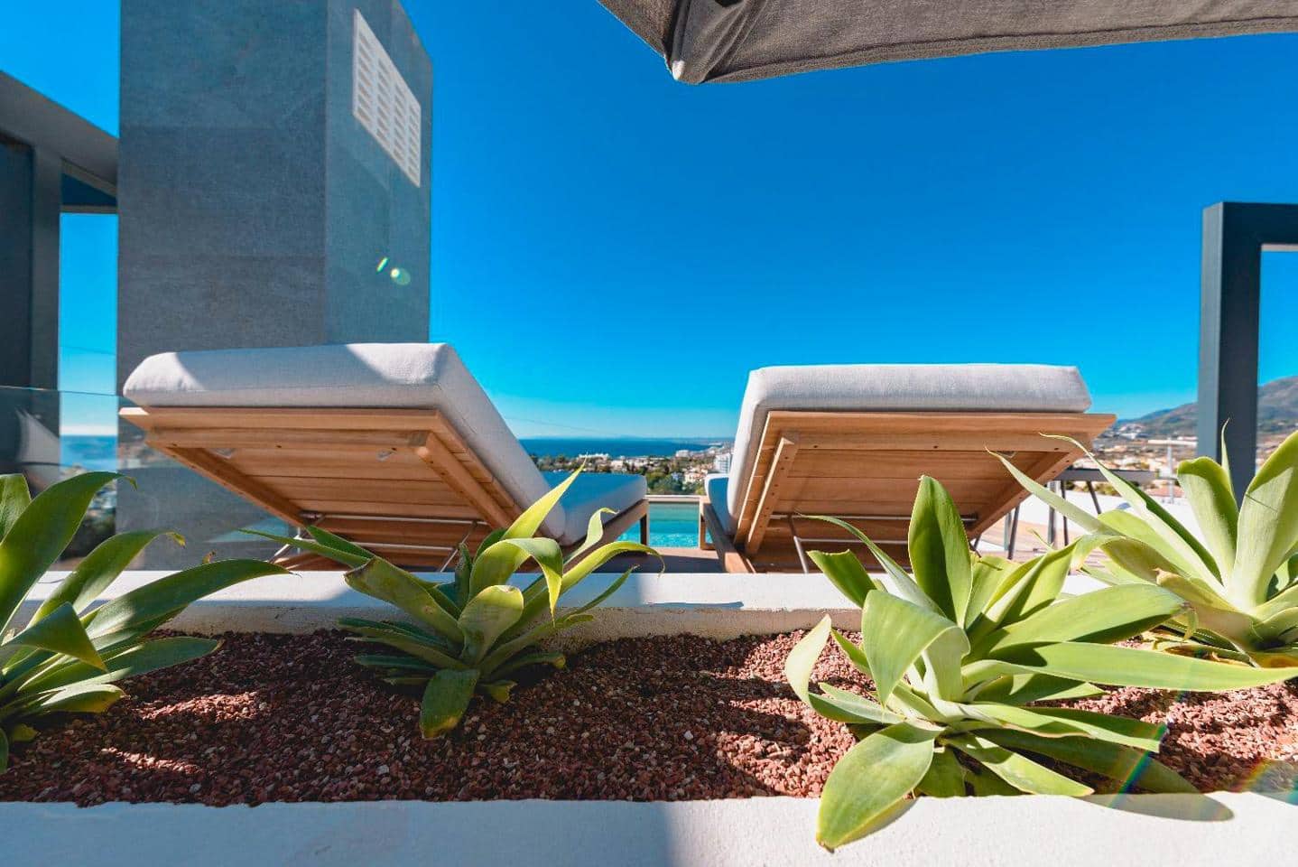 4 bedroom Villa for sale in Marbella with pool garage - € 1,675,000 (Ref: 9413022)