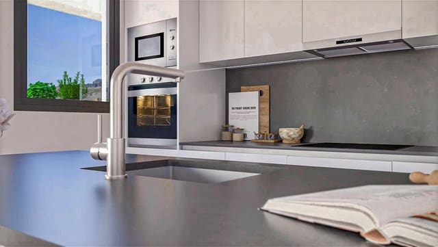 2 slaapkamer Flat te koop in Casares Golf - Casares del Sol, Casares met zwembad garage - € 405.000 (Ref: 9414854)